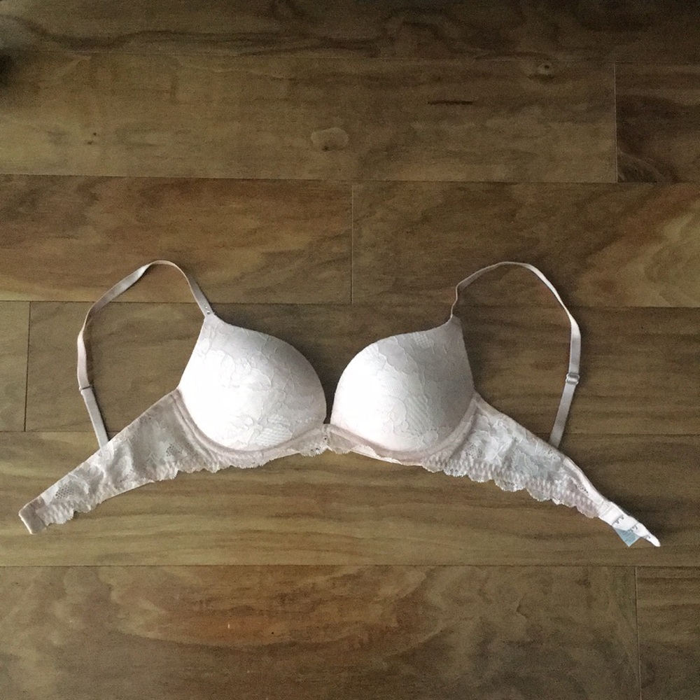 Victoria’s Secret Biofit push up bra 34B